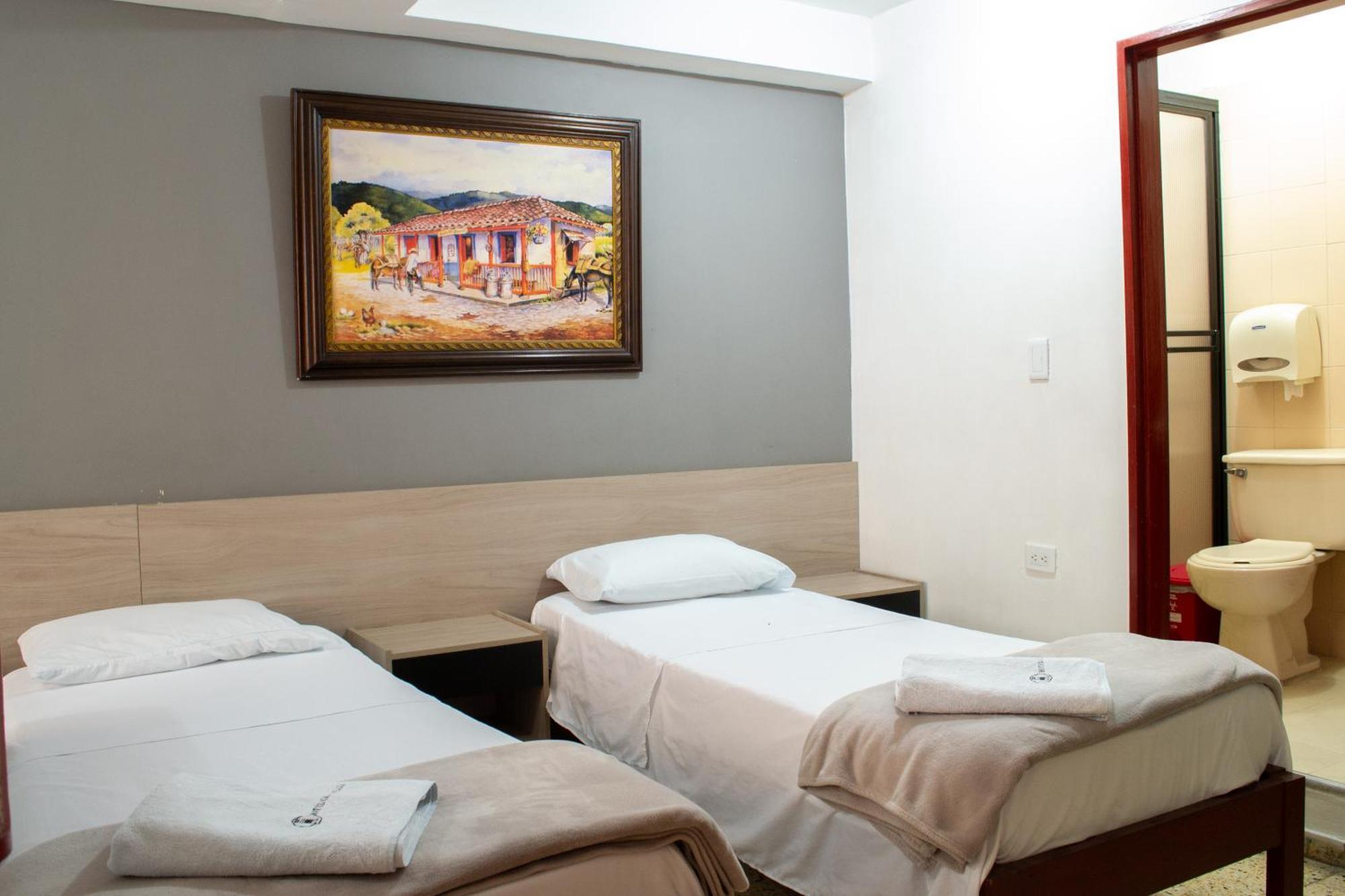 Hotel Caldas Plaza Εξωτερικό φωτογραφία