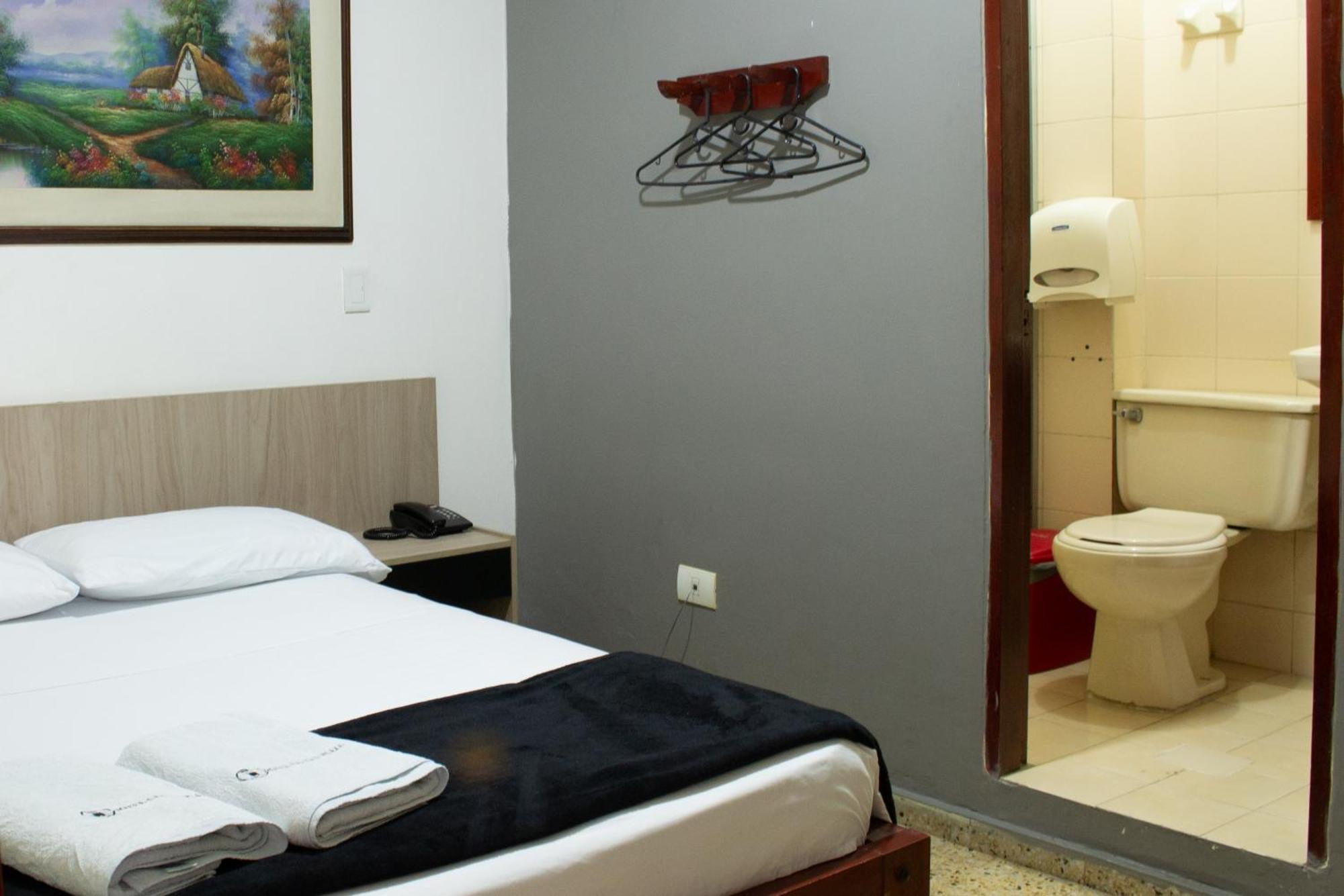 Hotel Caldas Plaza Εξωτερικό φωτογραφία